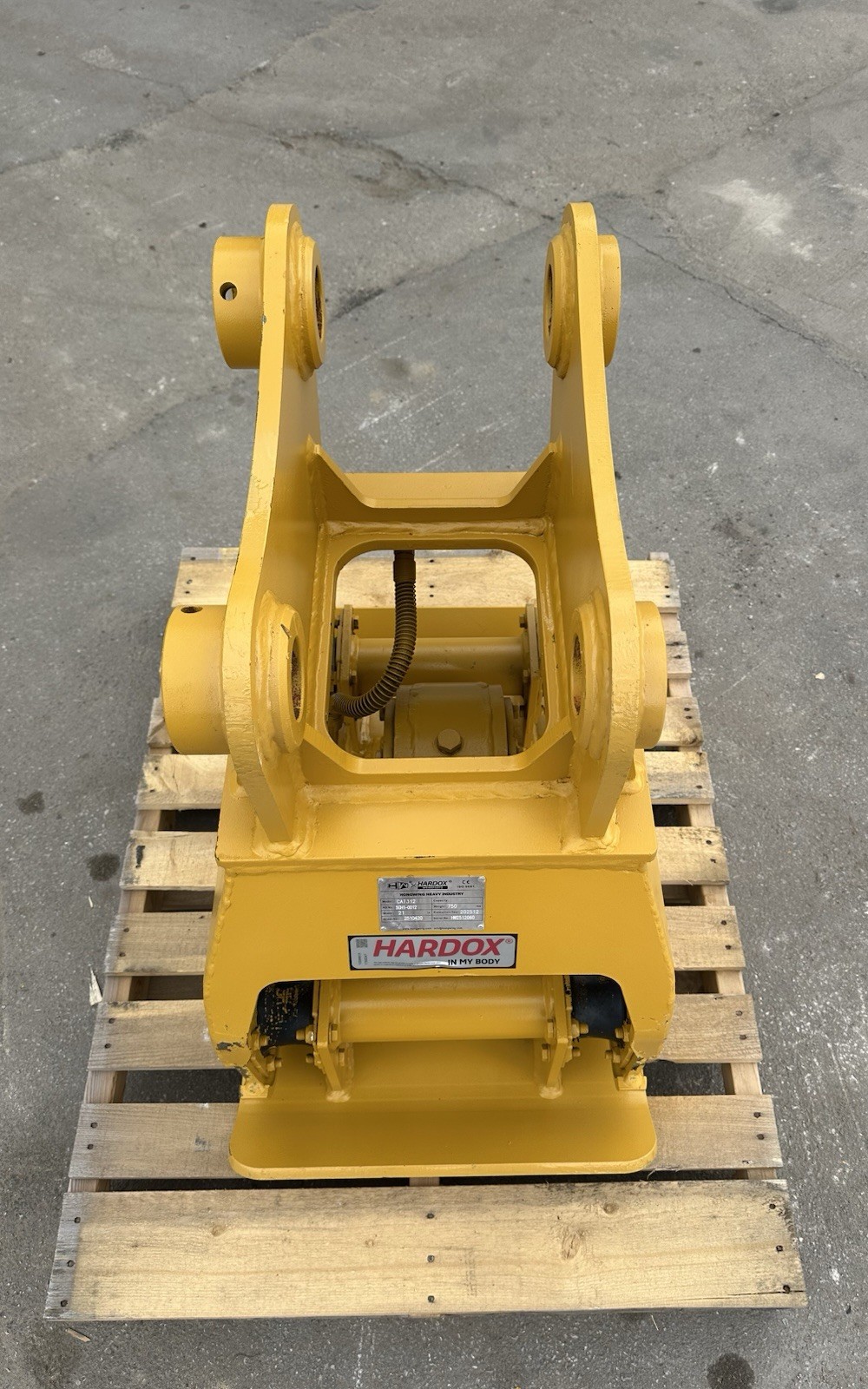 New 21″ Vibratory Compactor Plate 65mm Pins Cat Hyundai Kobelco Volvo