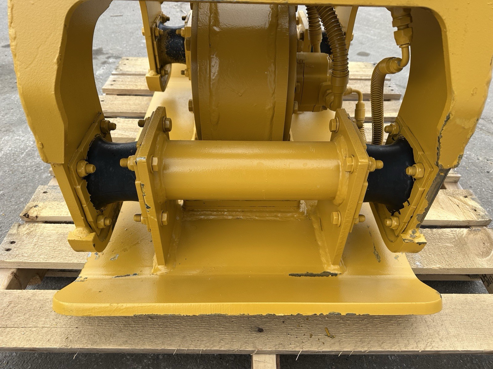 New 21″ Vibratory Compactor Plate 65mm Pins Cat Hyundai Kobelco Volvo