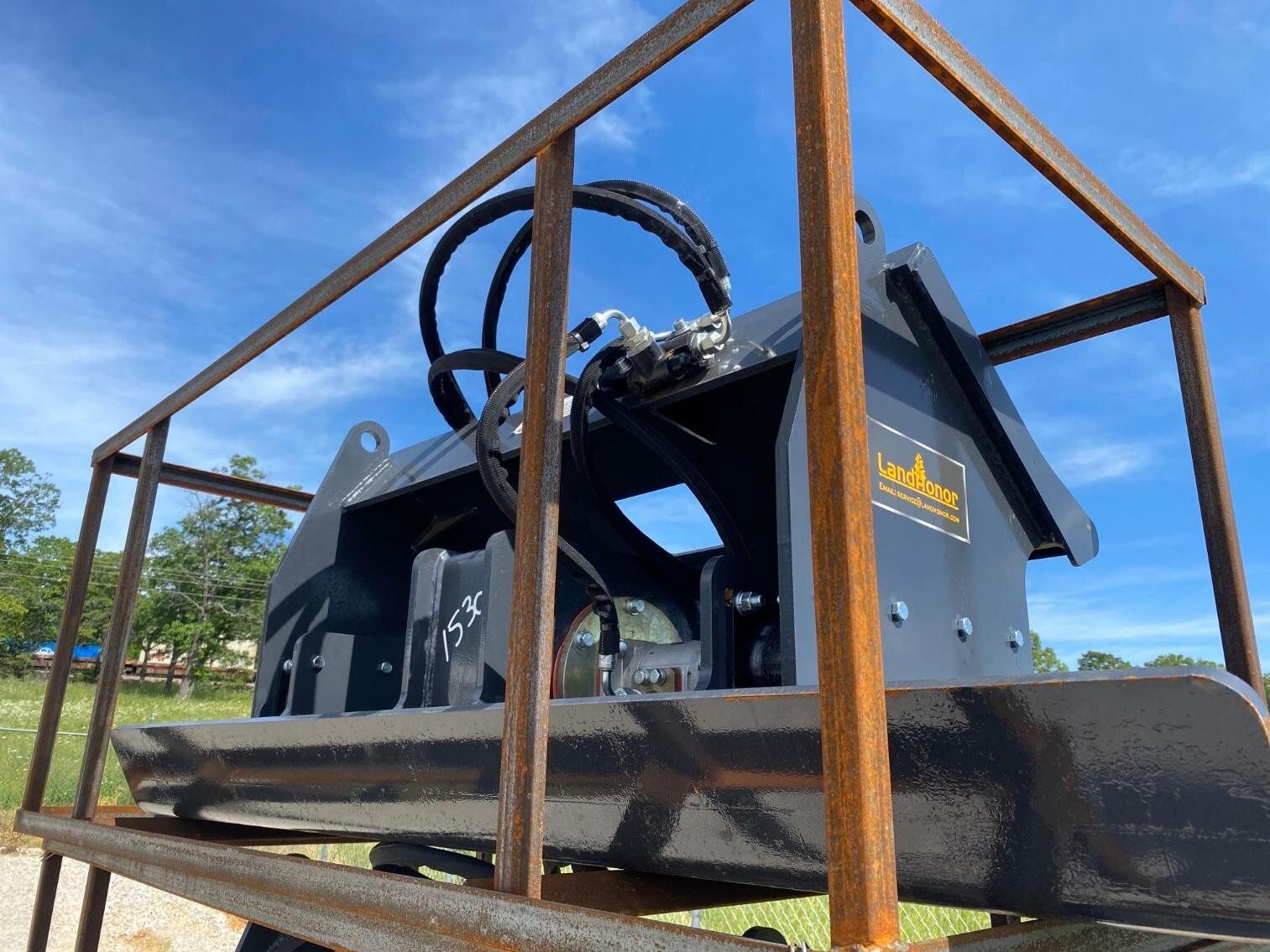 Landhoner 6′ 72″ Vibratory Universal Mount Skid Steer Plate Compactor WE SHIP!