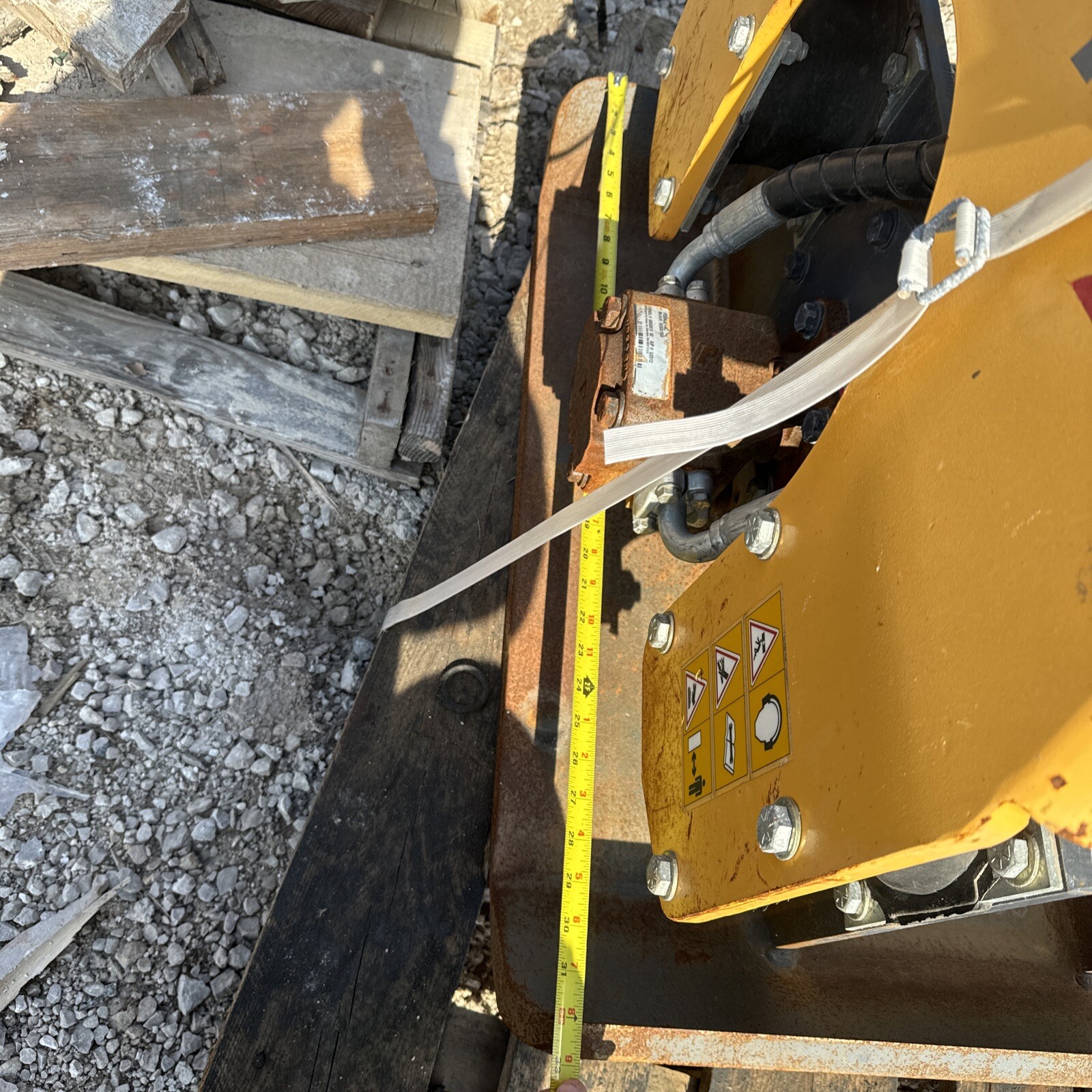 Indeco IHC 75 Mini Excavator Compactor Loader Backhoe Cat Case 24×25 Plate