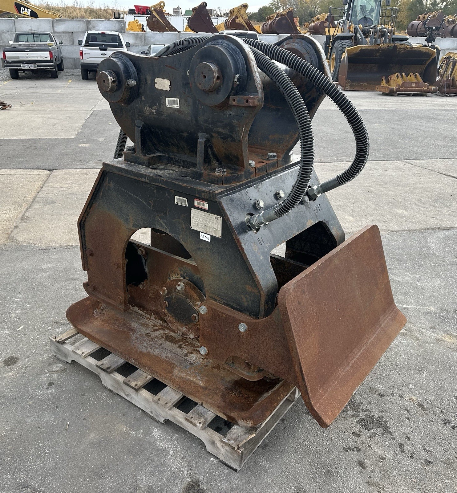Caterpillar CVP110 Vibratory Compactor Excavator CB Linkage 90mm pins