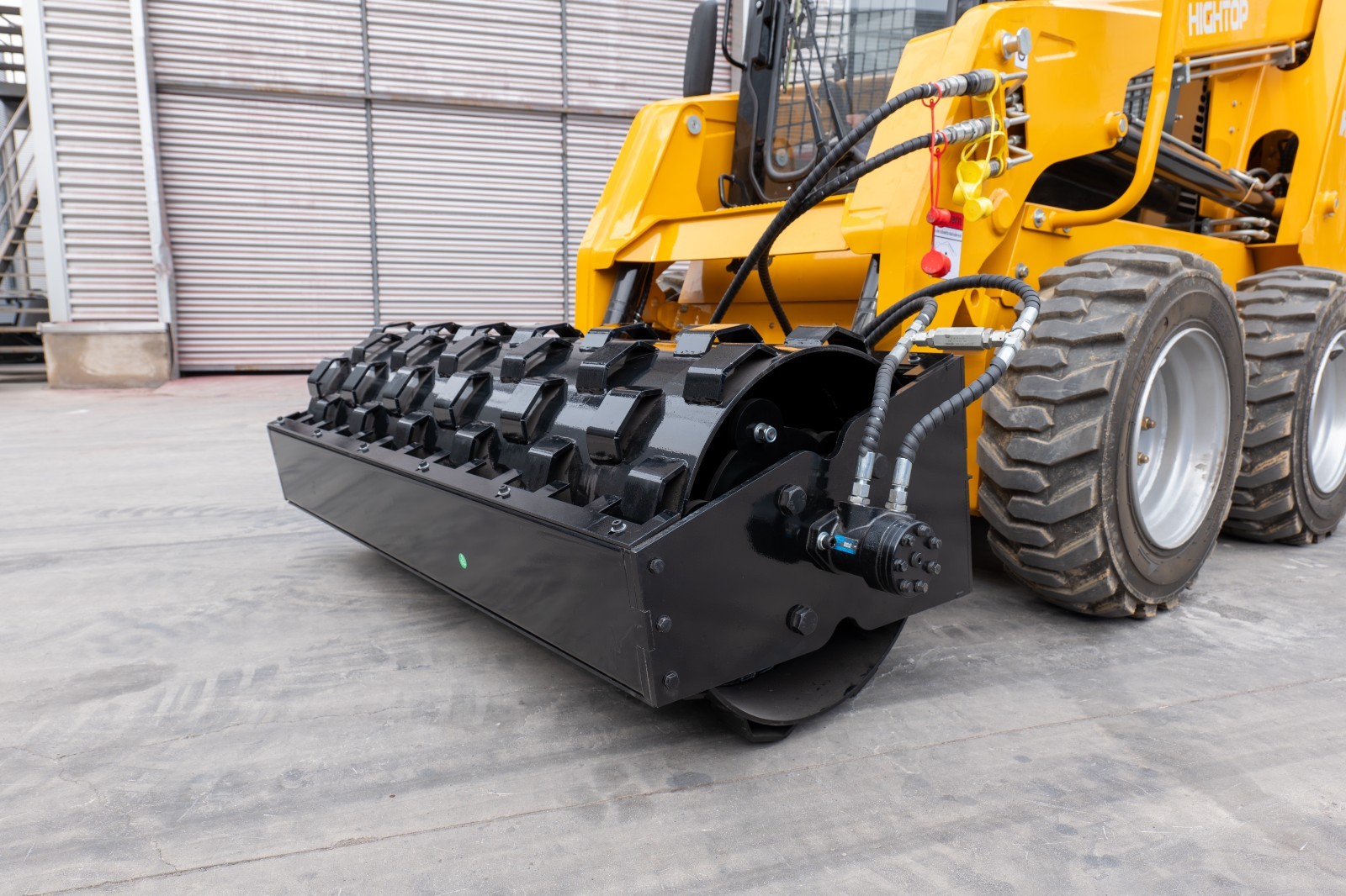 1.5m/ 60″ Vibratory Soil Compactor for Skid Steer fits Bobcat Padfoot Roller