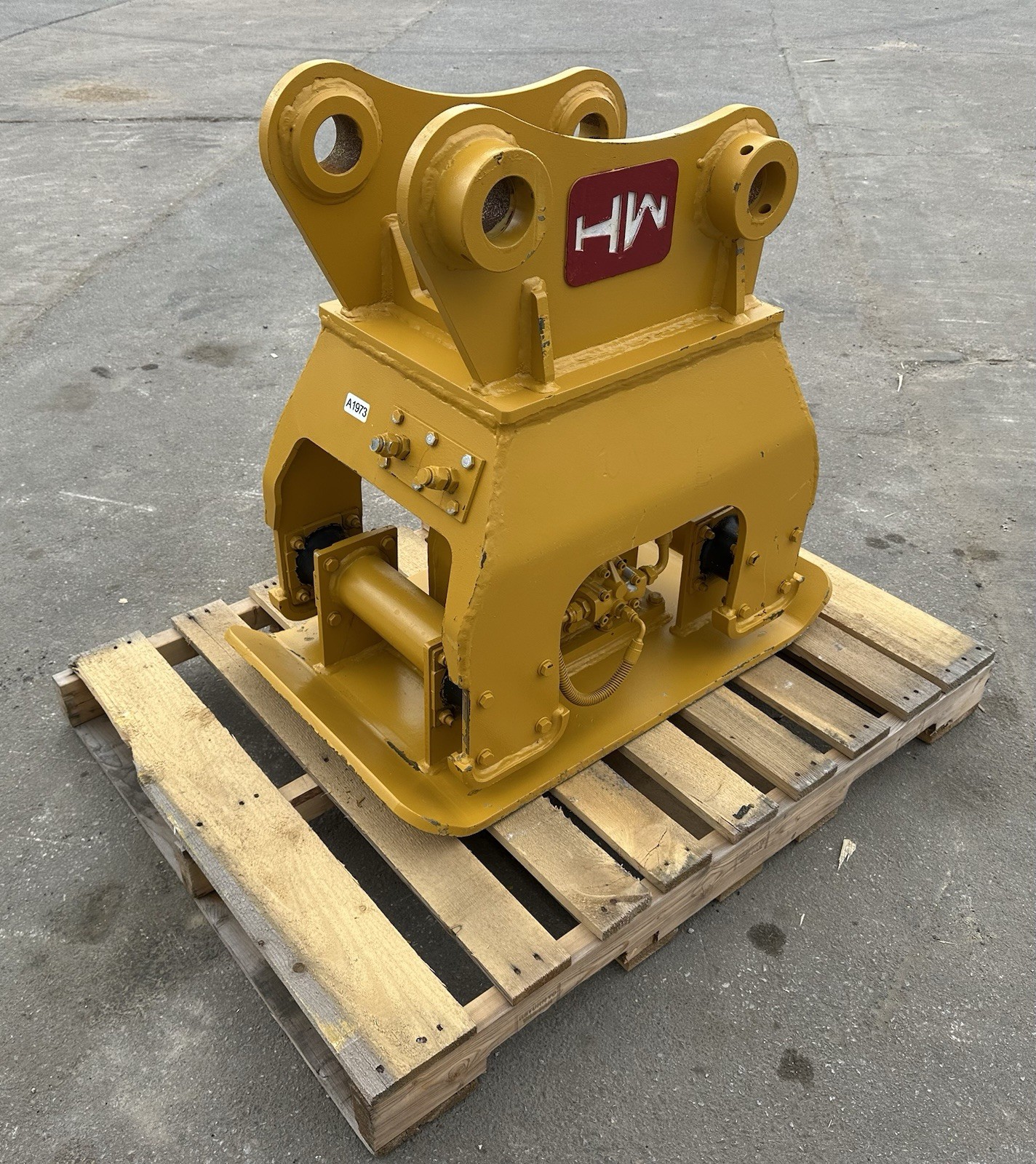New 21″ Vibratory Compactor Plate 65mm Pins Cat Hyundai Kobelco Volvo