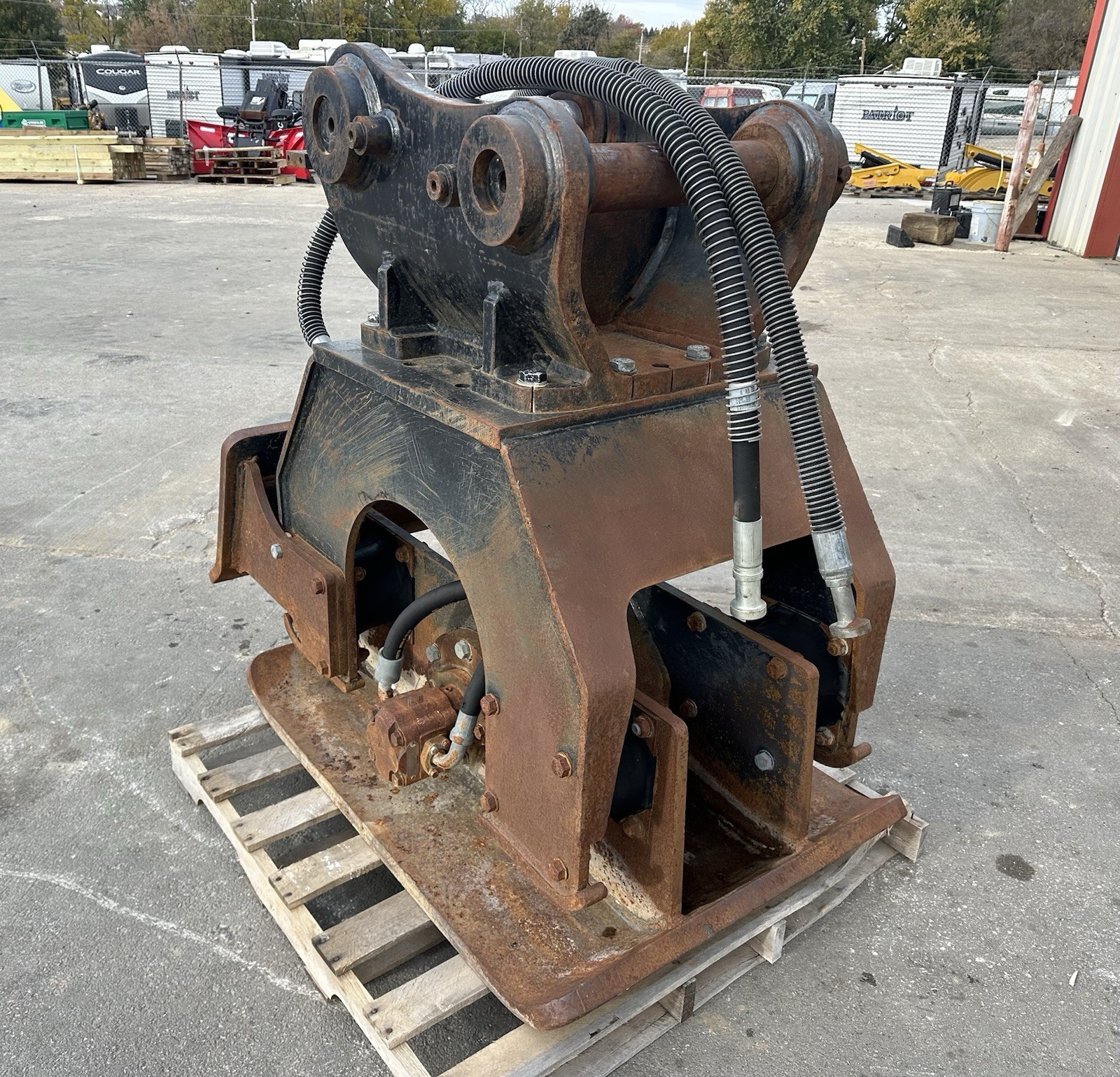 Caterpillar CVP110 Vibratory Compactor Excavator CB Linkage 90mm pins