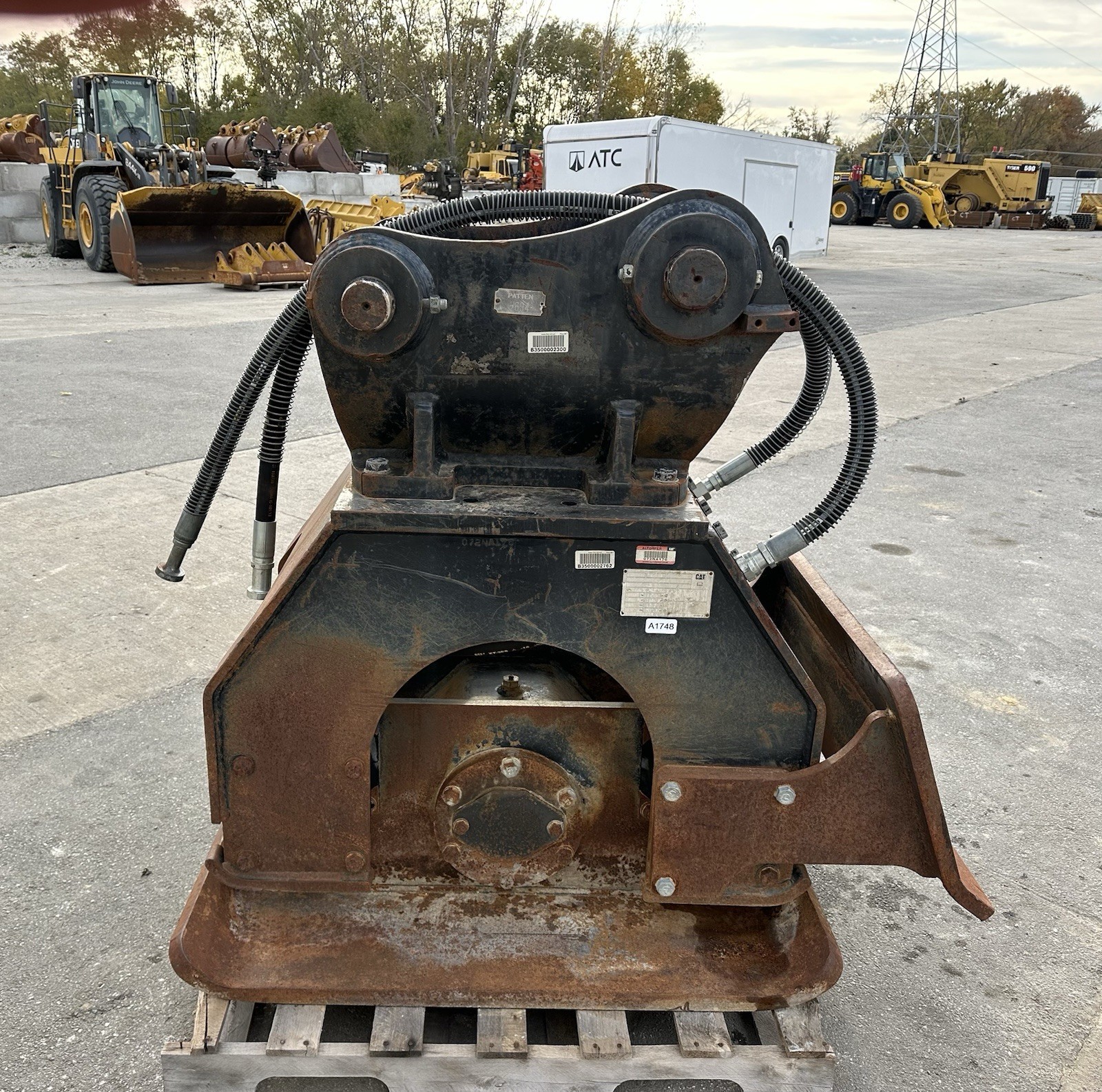 Caterpillar CVP110 Vibratory Compactor Excavator CB Linkage 90mm pins