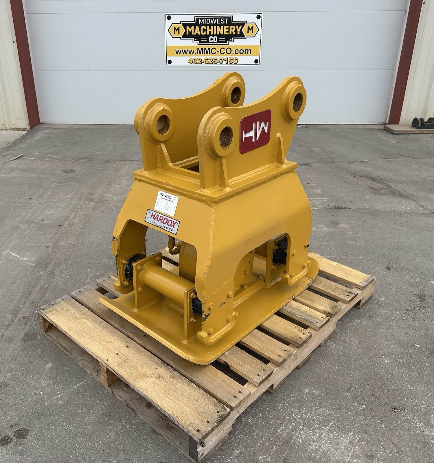 New 21″ Vibratory Compactor Plate 65mm Pins Cat Hyundai Kobelco Volvo