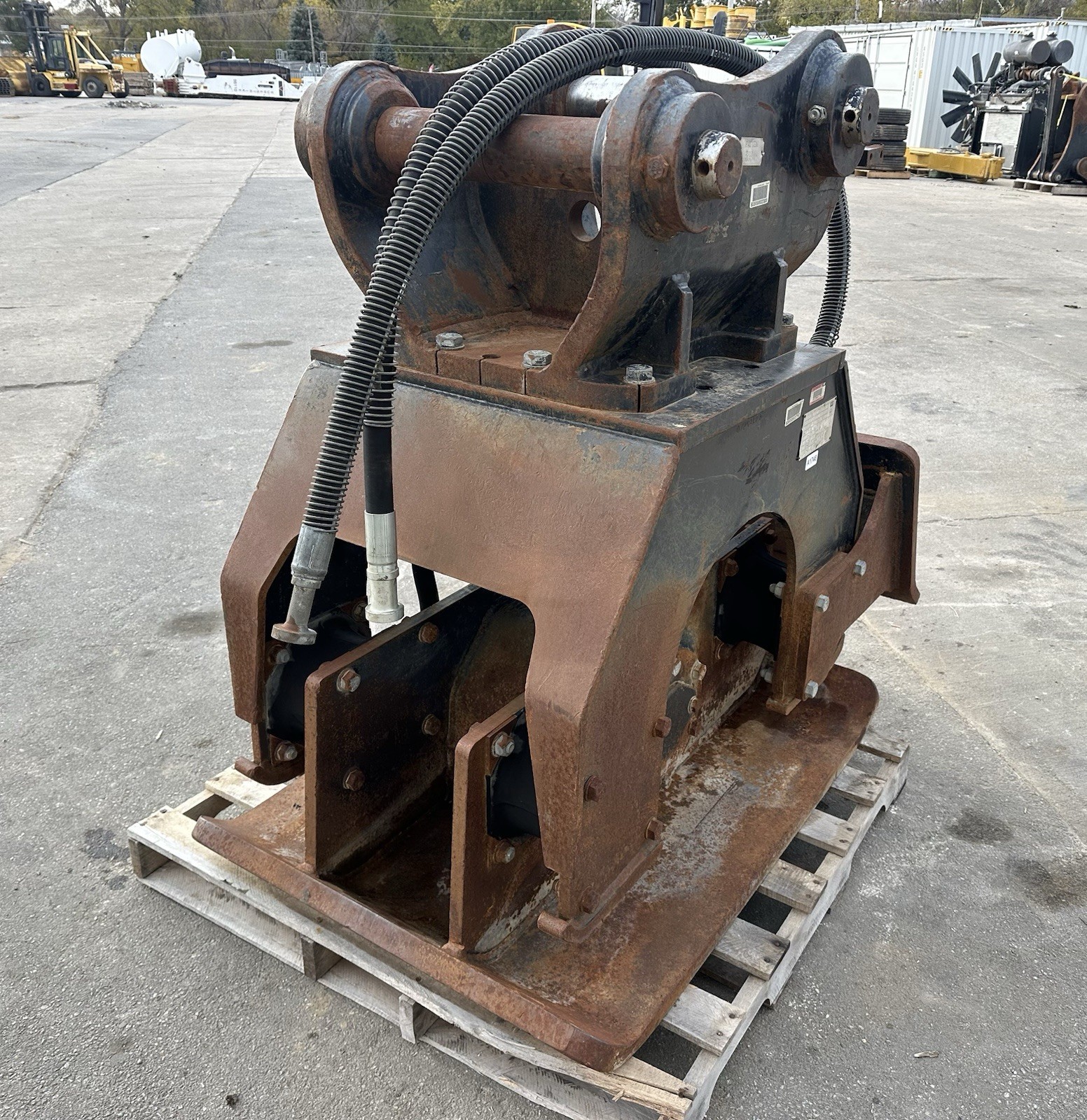 Caterpillar CVP110 Vibratory Compactor Excavator CB Linkage 90mm pins