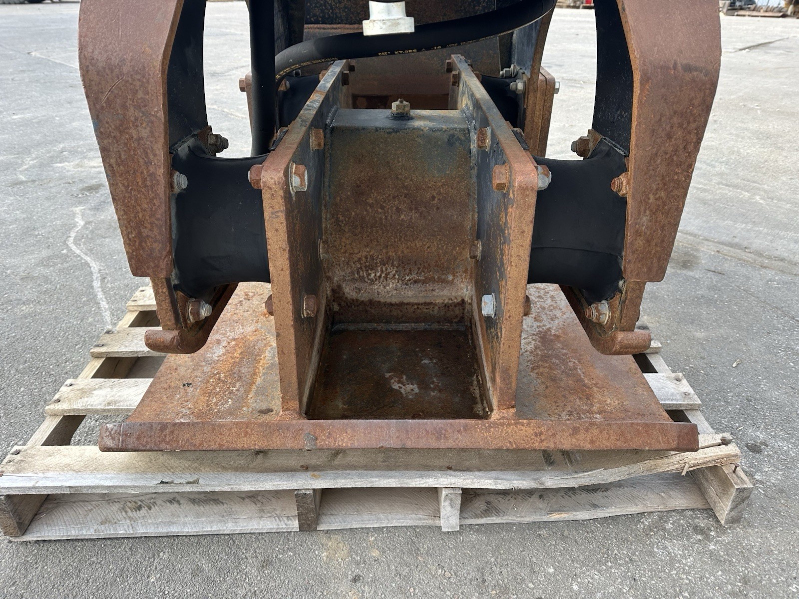 Caterpillar CVP110 Vibratory Compactor Excavator CB Linkage 90mm pins