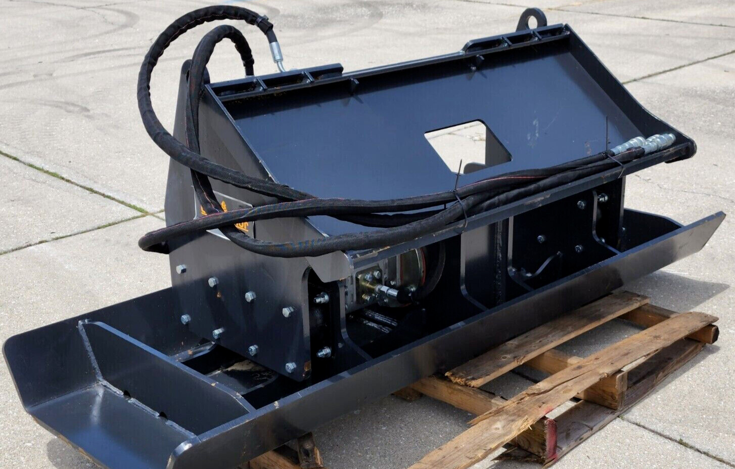 SkidSteer 72″ Vibratory Dirt Soil Gravel Plate Compactor Attachment Bobcat CAT