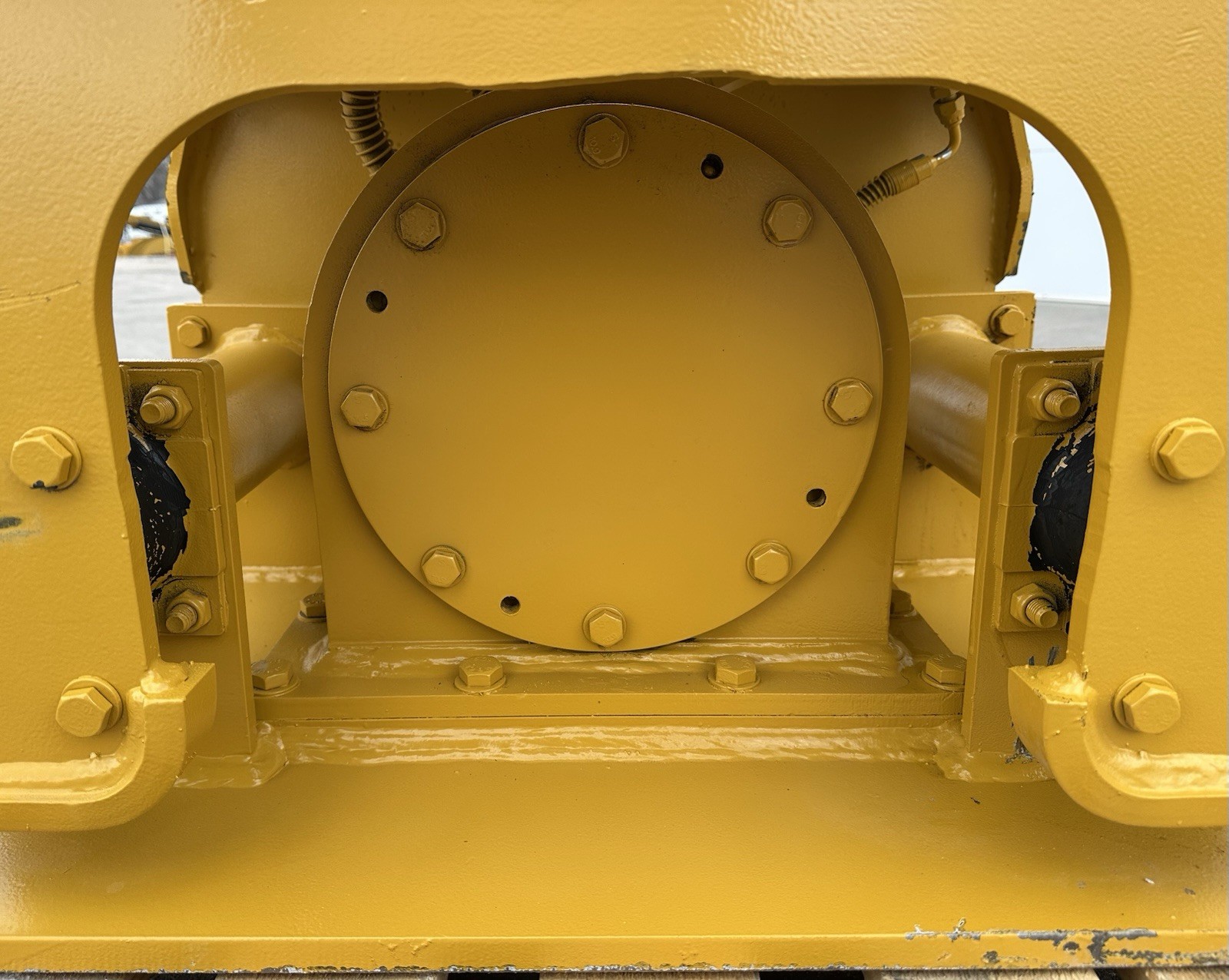 New 21″ Vibratory Compactor Plate 65mm Pins Cat Hyundai Kobelco Volvo